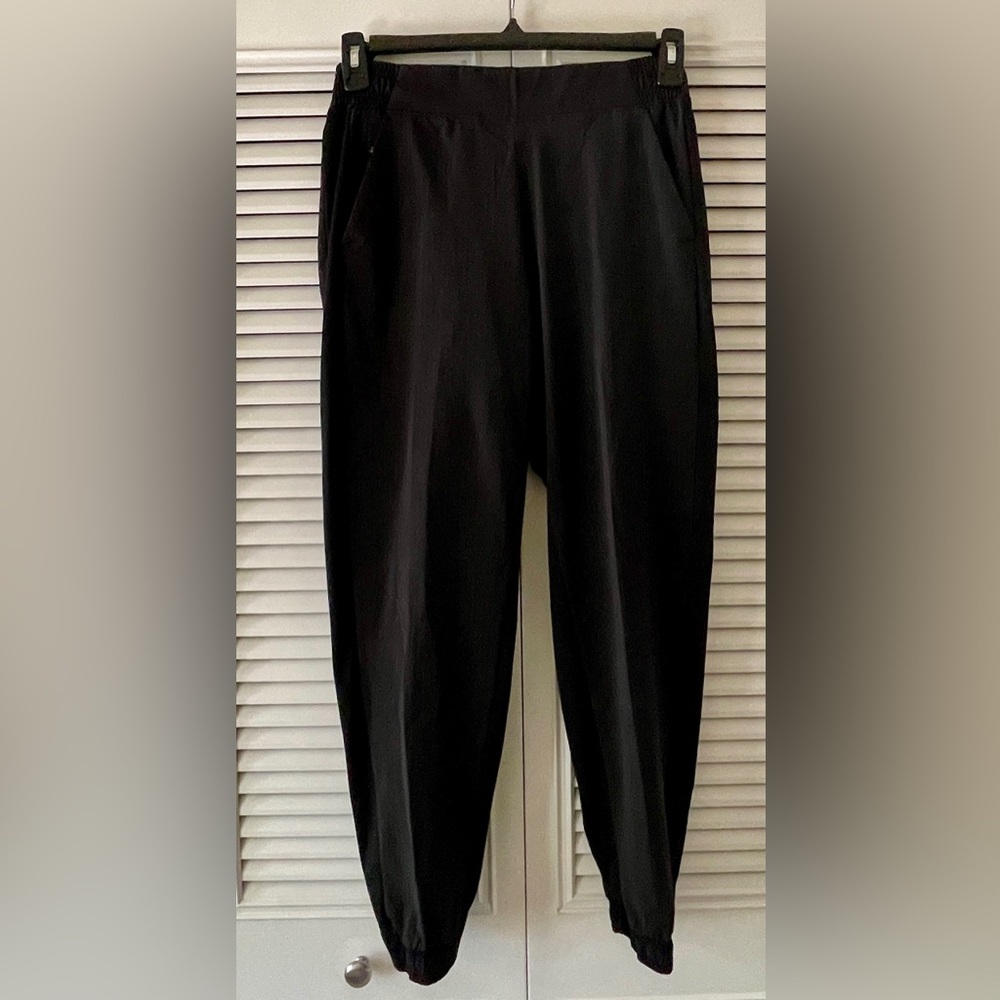 Athleta Women’s Black Textured Joggers SZ 4